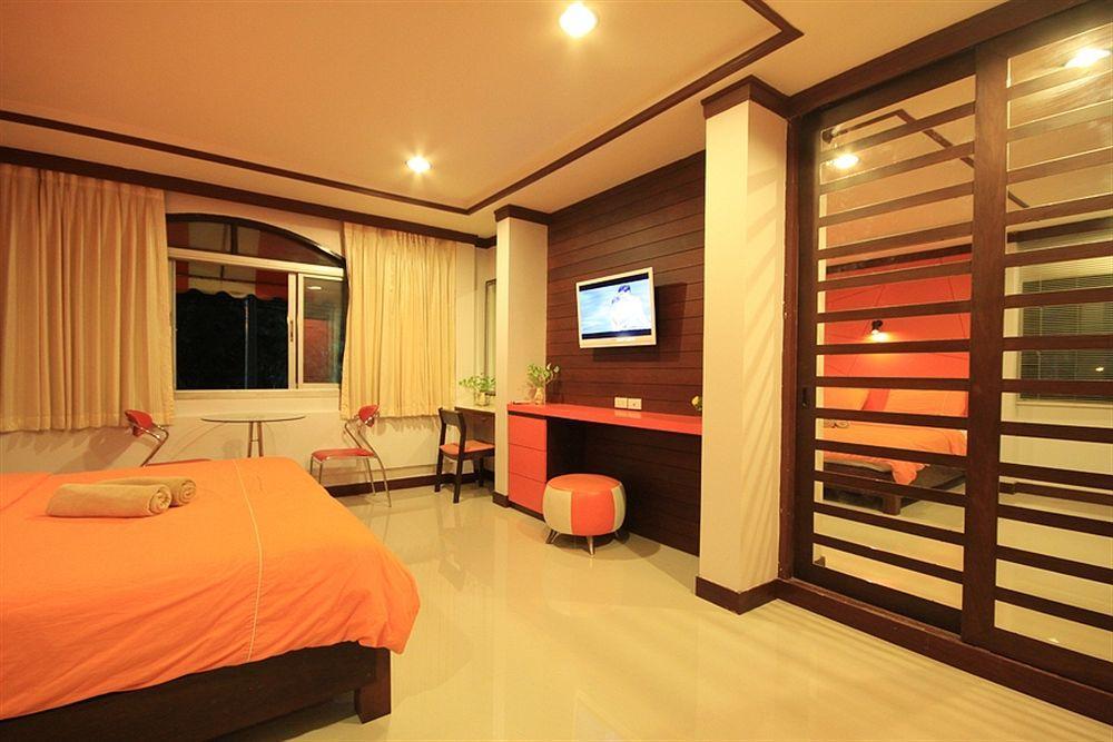 The Palm Delight Lodge Jomtien Beach Esterno foto