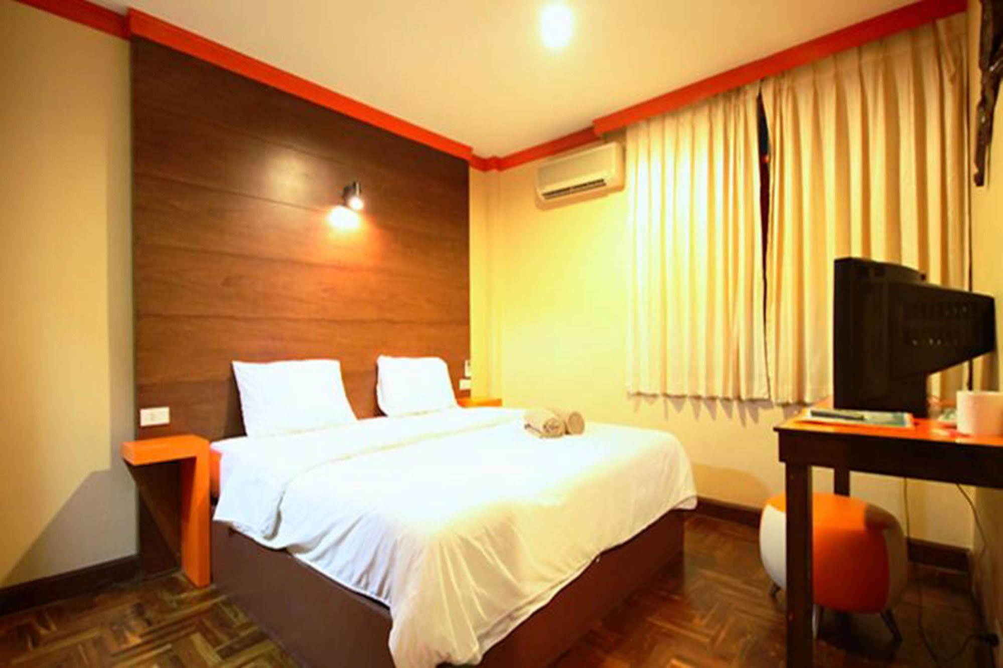 The Palm Delight Lodge Jomtien Beach Esterno foto