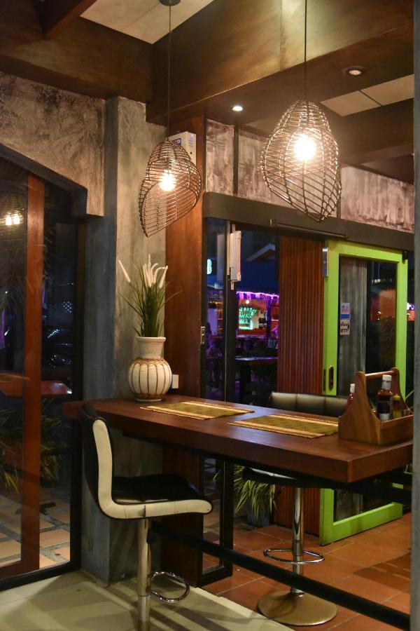 The Palm Delight Lodge Jomtien Beach Esterno foto