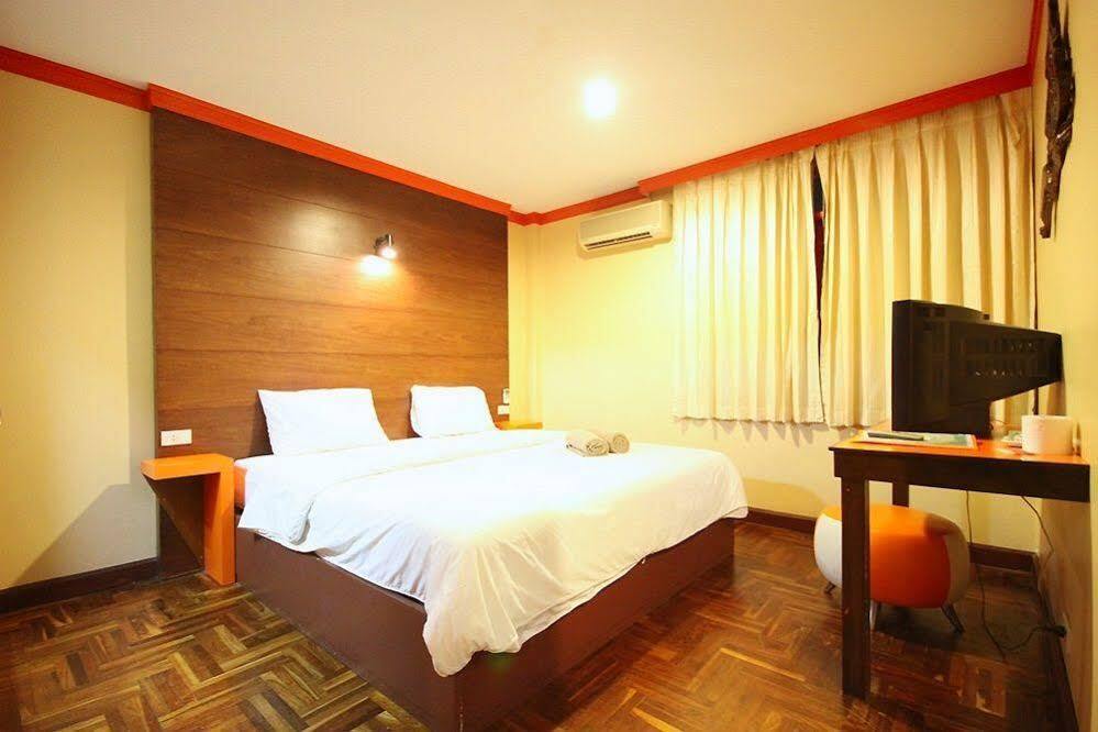 The Palm Delight Lodge Jomtien Beach Esterno foto